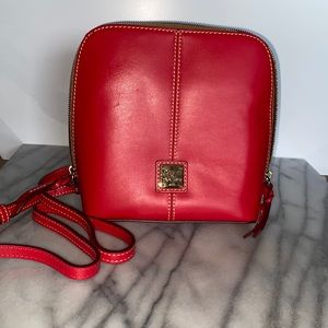 EUC- Dooney & Bourke Smooth Leather Bag Trixie Crossbody , Red